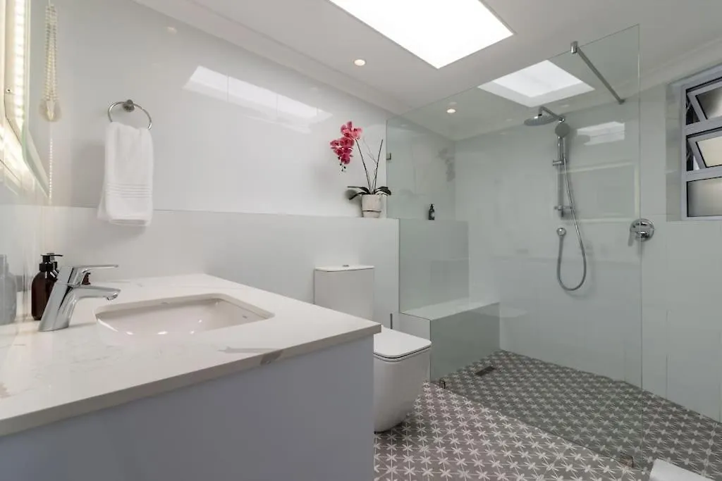 Hidden De Waterkant Cottage With Tranquil Garden Cape Town Holiday home