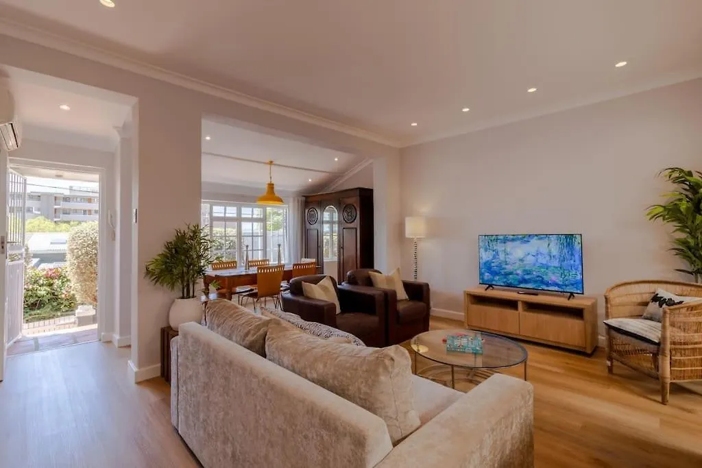 Hidden De Waterkant Cottage With Tranquil Garden Cape Town