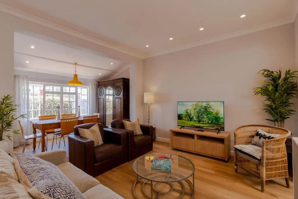 Holiday home Hidden De Waterkant Cottage With Tranquil Garden Cape Town